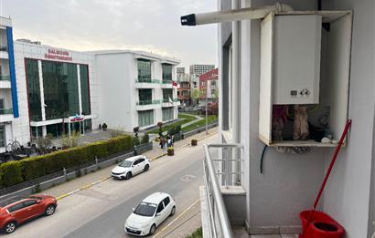 PLEVNE MAH ÖĞRETMEN EVİ KARŞISI SATILIK ARA KAT EŞYALI 1+1 DAİRE