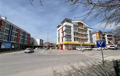 PLEVNE MAH ÖĞRETMEN EVİ KARŞISI SATILIK ARA KAT EŞYALI 1+1 DAİRE