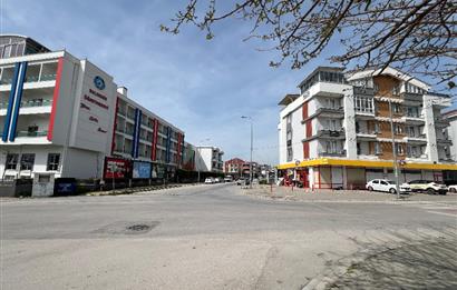 PLEVNE MAH ÖĞRETMEN EVİ KARŞISI SATILIK ARA KAT EŞYALI 1+1 DAİRE