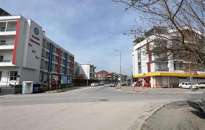 PLEVNE MAH ÖĞRETMEN EVİ KARŞISI SATILIK ARA KAT EŞYALI 1+1 DAİRE