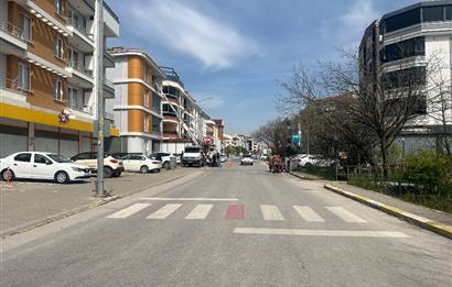 PLEVNE MAH ÖĞRETMEN EVİ KARŞISI SATILIK ARA KAT EŞYALI 1+1 DAİRE