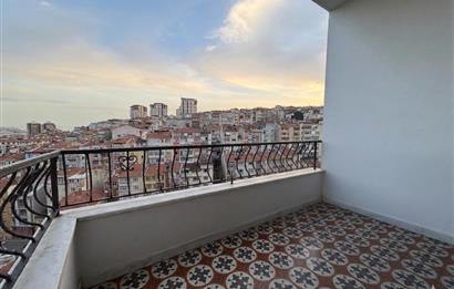 TEŞVİKİYE'DE KİRALIK 2+1 DAİRE