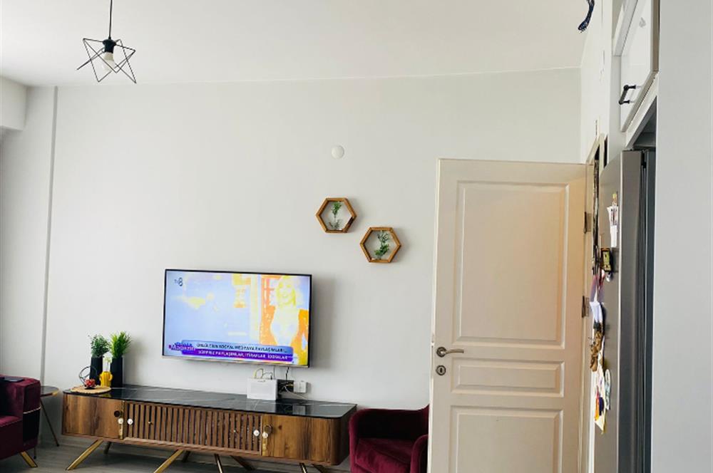 CENTURY 21'DEN KARACAÖMER MH. GENİŞ FERAH SATILIK 2+1 FIRSAT DAİRE