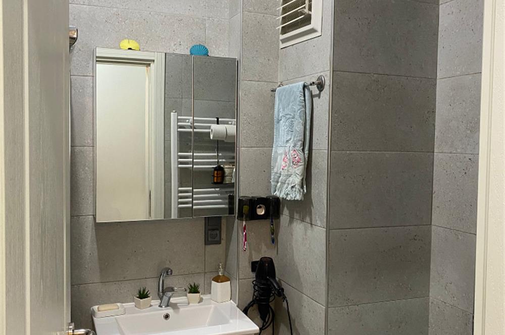 CENTURY 21'DEN KARACAÖMER MH. GENİŞ FERAH SATILIK 2+1 FIRSAT DAİRE