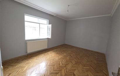 CEVİZLİDERE CADDESİ PARALELİ BAKIMLI KİRALIK DAİRE