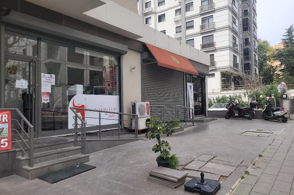 KADIKÖY GÖZTEPE MAH. MERKEZİ KONUMDA KİRACILI SATILIK DÜKKAN