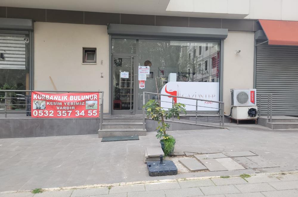 KADIKÖY GÖZTEPE MAH. MERKEZİ KONUMDA KİRACILI SATILIK DÜKKAN