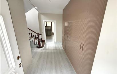 Zekeriyaköy'de Kiralık Tam Müstakil Villa