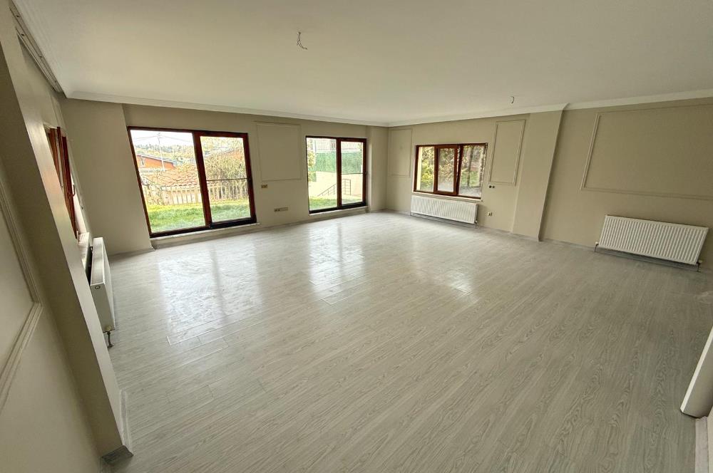 Zekeriyaköy'de Kiralık Tam Müstakil Villa