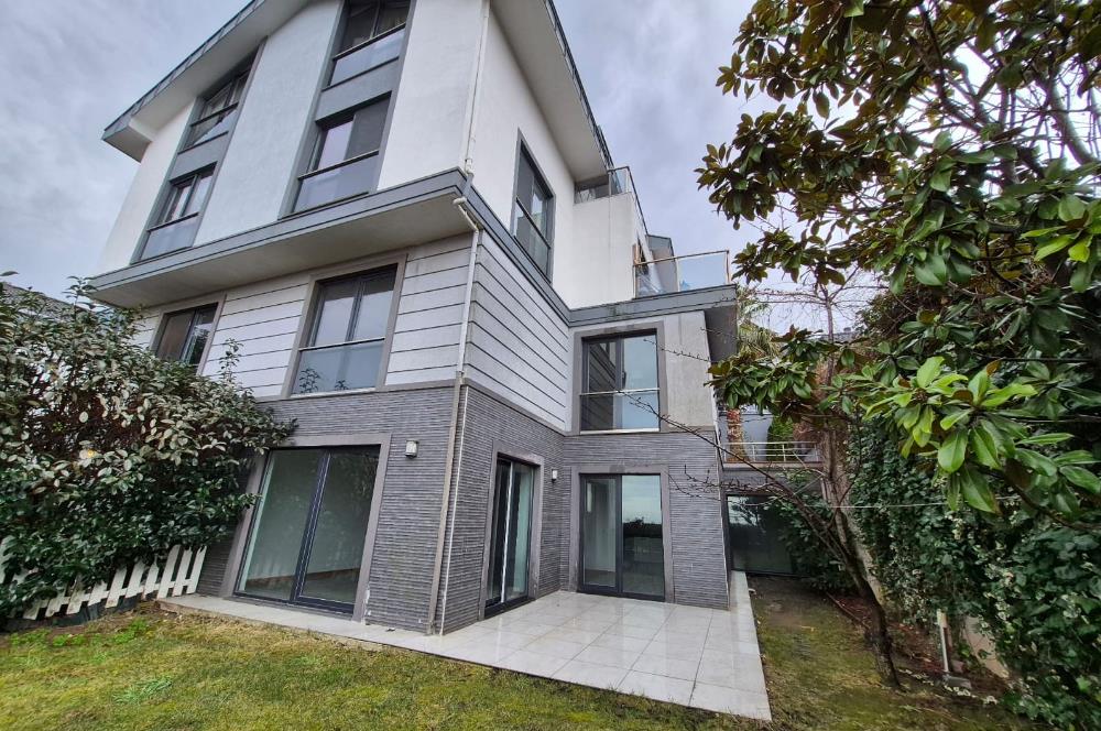 3+1 Panoramik Deniz Manzaralı, Havuz Cepheli Bahçe Dubleksi