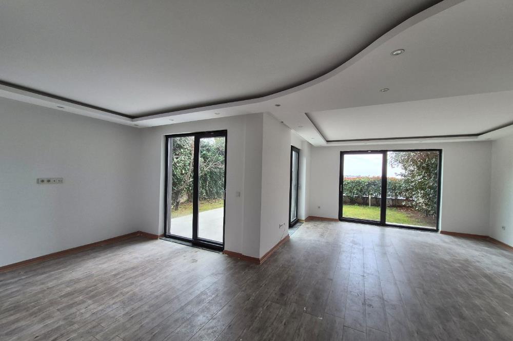 3+1 Panoramik Deniz Manzaralı, Havuz Cepheli Bahçe Dubleksi