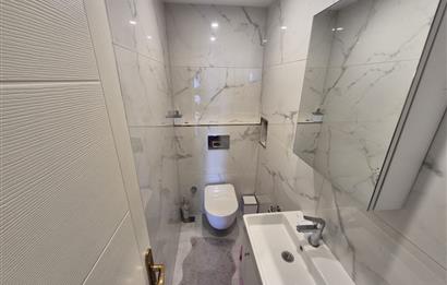 Beşiktaş Gayrettepe'de Şehir Manzaralı 3+1 Kiralık Daire