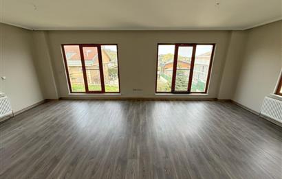 Zekeriyaköy'de Kiralık Tam Müstakil Villa