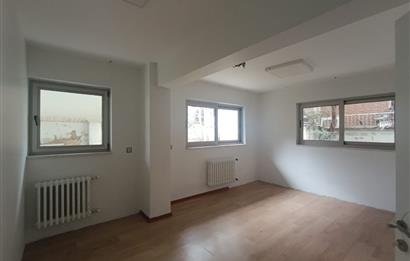 C21 LOFT'TAN KIBRISŞEHİTLERİ CADDESİNDE KİRALIK 2 KATLI İŞYERİ