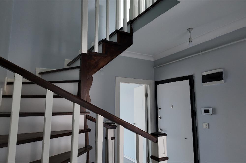 C21 NEXAR'DAN KEMERBURGAZ MİTHATPAŞA'DA TERASLI DUBLEKS