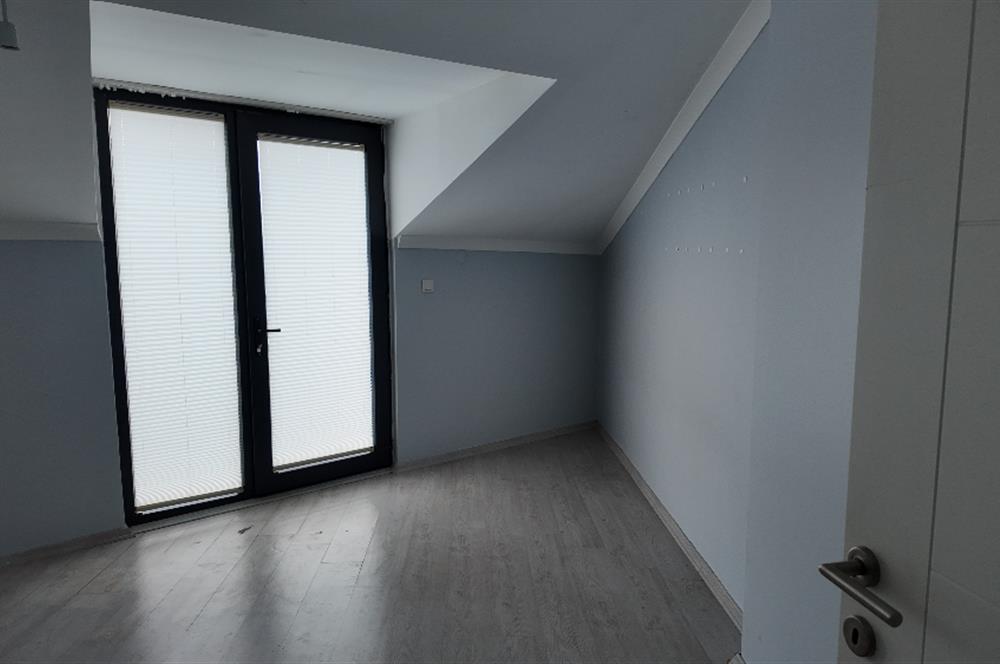 C21 NEXAR'DAN KEMERBURGAZ MİTHATPAŞA'DA TERASLI DUBLEKS