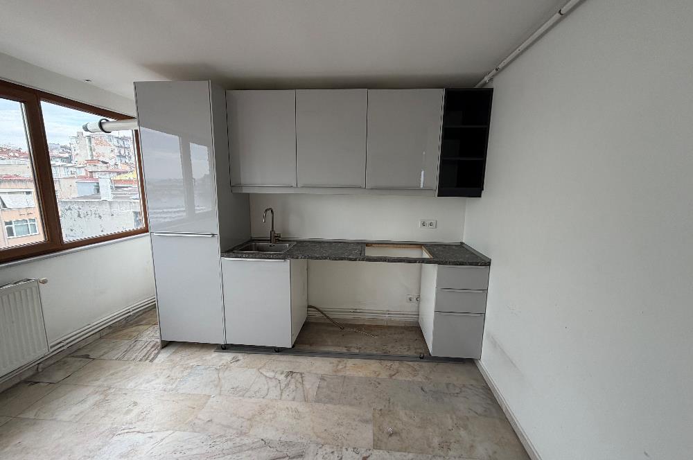 Kadıköy Rıhtım Deniz manzaralı ofis 