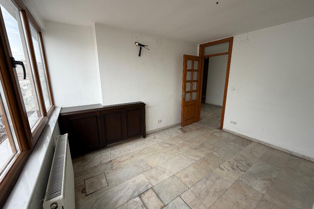 Kadıköy Rıhtım Deniz manzaralı ofis 