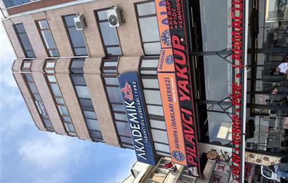 Kadıköy Rıhtım Deniz manzaralı ofis 