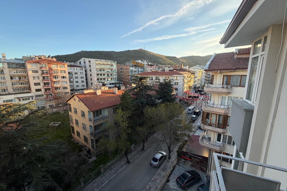 Yeşilyolda mükemmel konumlu 3+1 Kiralık daire