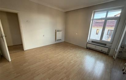 Yeşilyolda mükemmel konumlu 3+1 Kiralık daire