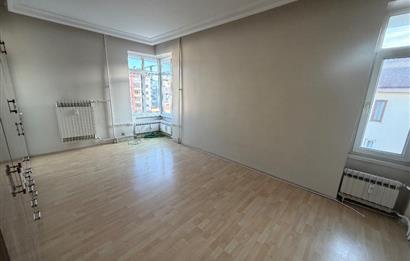 Yeşilyolda mükemmel konumlu 3+1 Kiralık daire