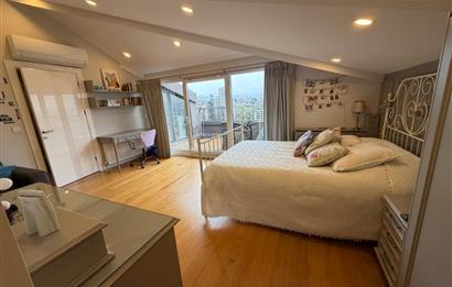 CADDEBOSTAN SAHİLDE FULL DENİZ MANZARALI 5+1 DUBLEKS DAİRE