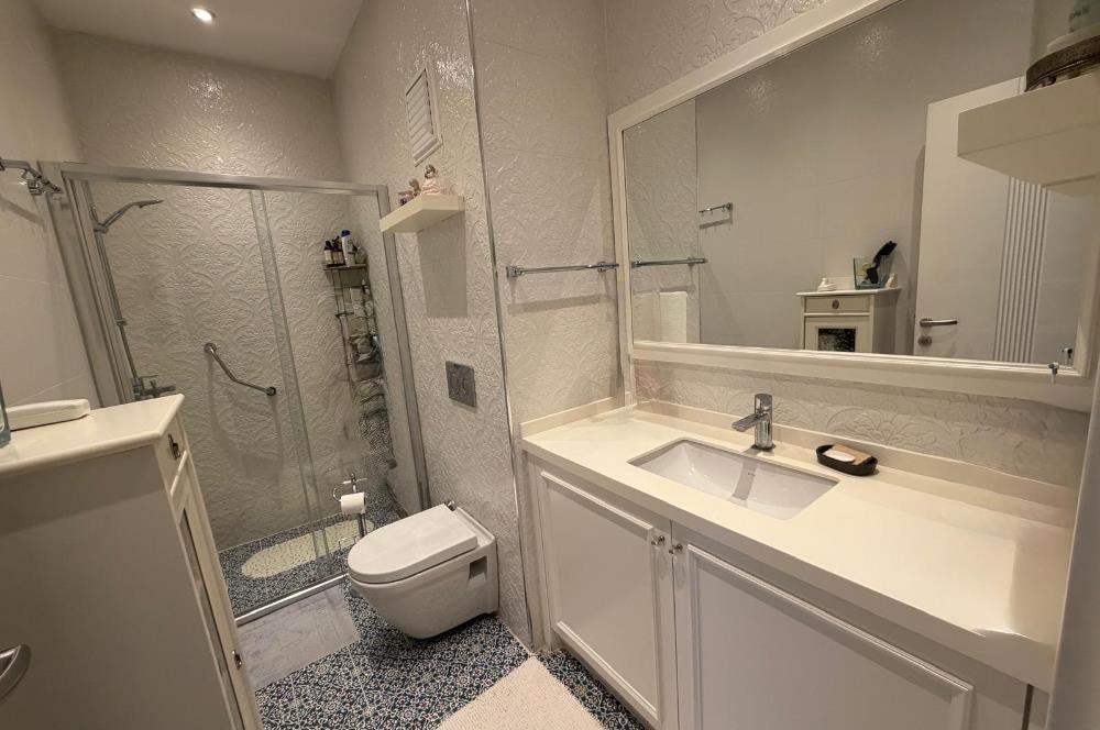 CADDEBOSTAN SAHİLDE FULL DENİZ MANZARALI 5+1 DUBLEKS DAİRE