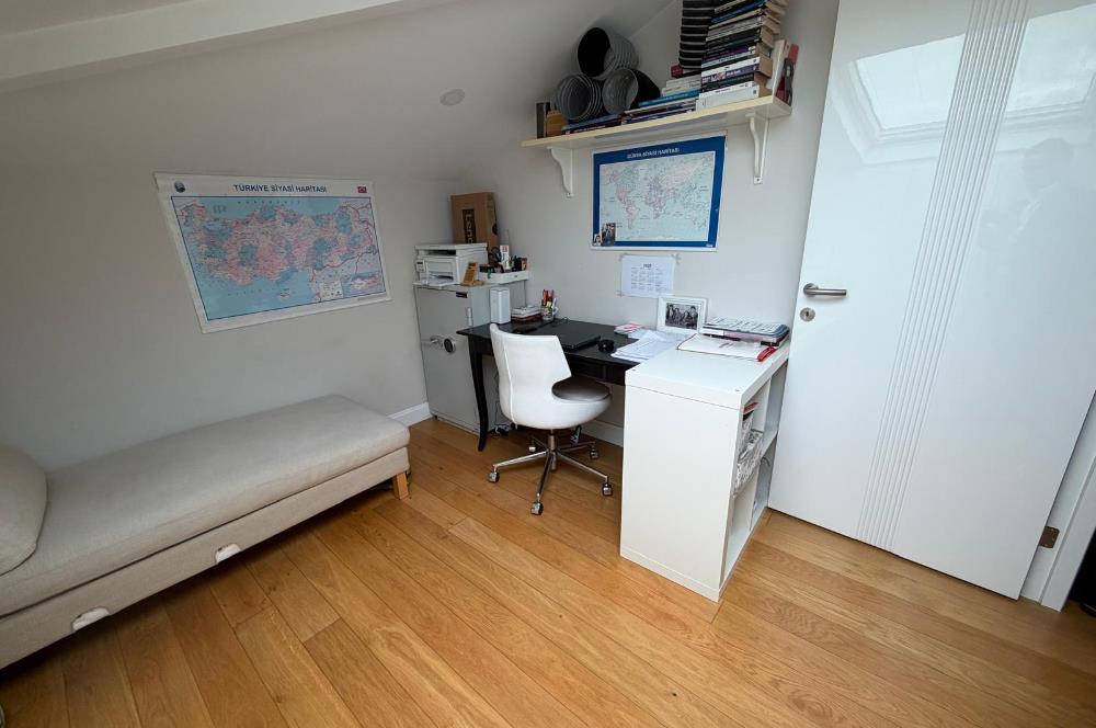 CADDEBOSTAN SAHİLDE FULL DENİZ MANZARALI 5+1 DUBLEKS DAİRE