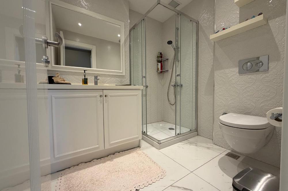 CADDEBOSTAN SAHİLDE FULL DENİZ MANZARALI 5+1 DUBLEKS DAİRE