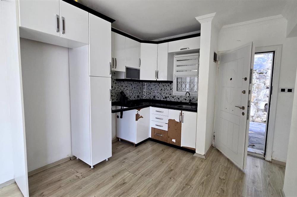 Bitez'de Bahçe Katı 2+1 Kiralık Daire - 80m²