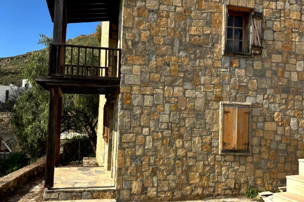 Gümüşlük Peksimet'te Taş Mimarili, Bahçeli 2+1 Dubleks