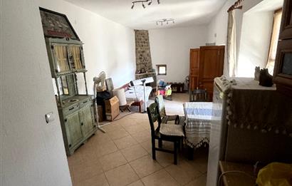 Gümüşlük Peksimet'te 2 Tapulu, 150m² Bahçeli Taş Ev