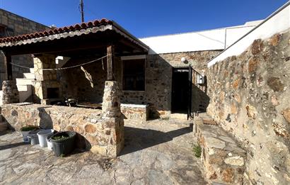 Gümüşlük Peksimet'te 2 Tapulu, 150m² Bahçeli Taş Ev