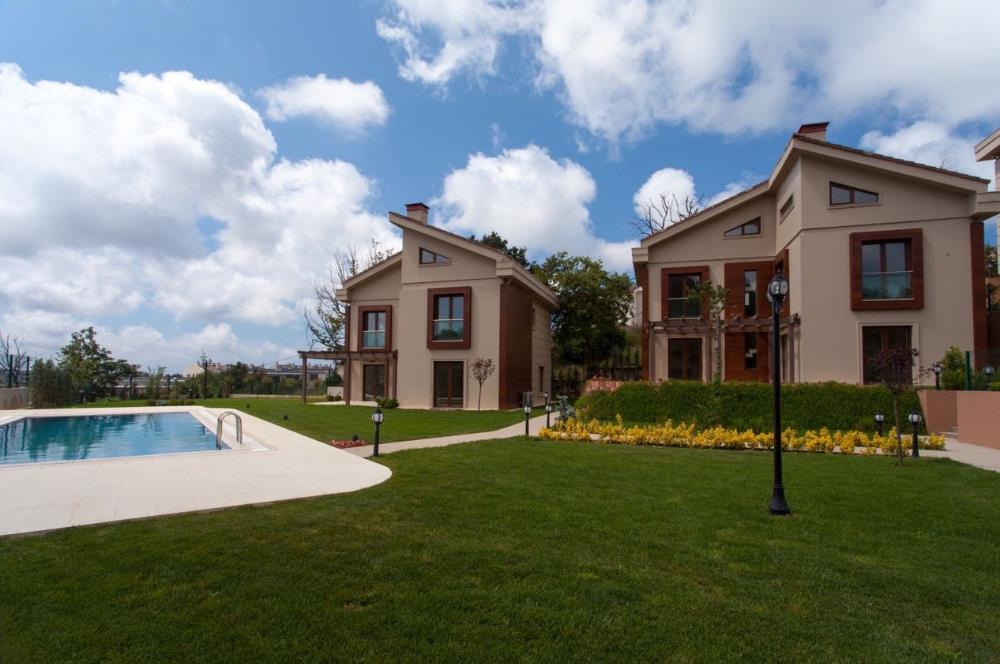 Zekeriyaköy GustoPark'ta 6,5+1 Kiralık Müstakil Villa