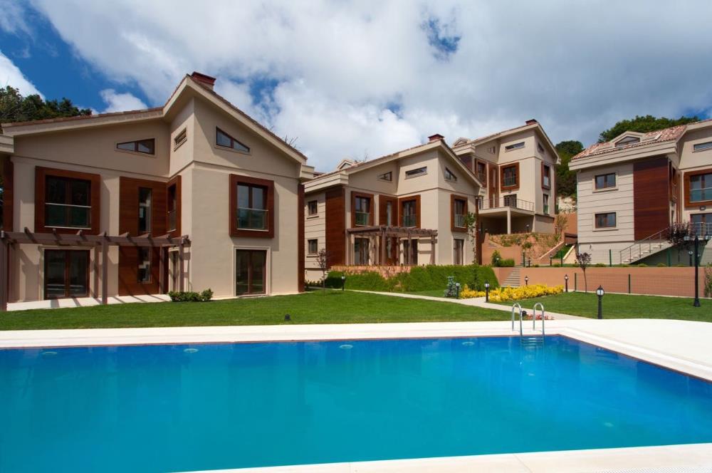 Zekeriyaköy GustoPark'ta 6,5+1 Kiralık Müstakil Villa