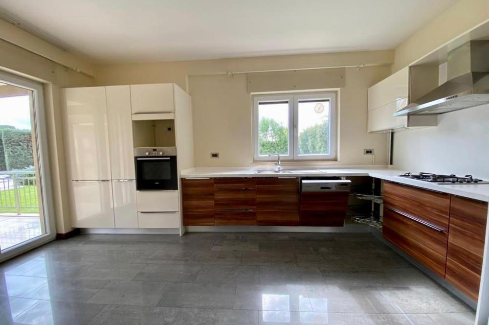 Zekeriyaköy GustoPark'ta 6,5+1 Kiralık Müstakil Villa