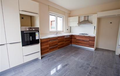 Zekeriyaköy GustoPark'ta 6,5+1 Kiralık Müstakil Villa