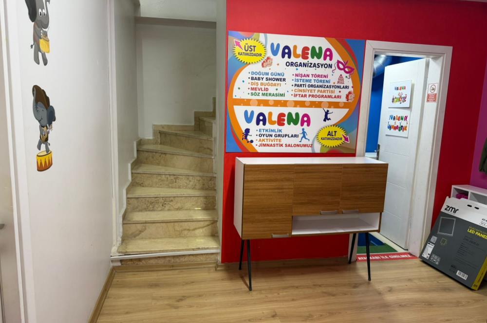 ÇAYIROVA'DA KÜLTÜR MERKEZİ KARŞISI 3 KATLI FIRSAT SATILIK DÜKKAN