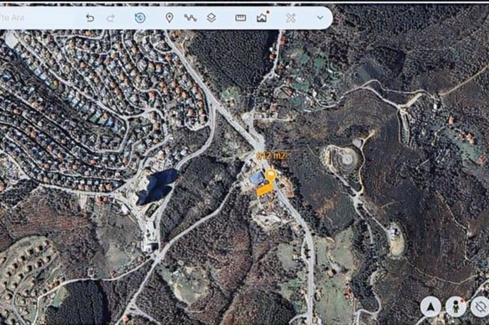 BEYKOZ ZERZAVATÇI'DA 812m2 İMARLI ,YOLA CEPHELİ SATILIK ARSA