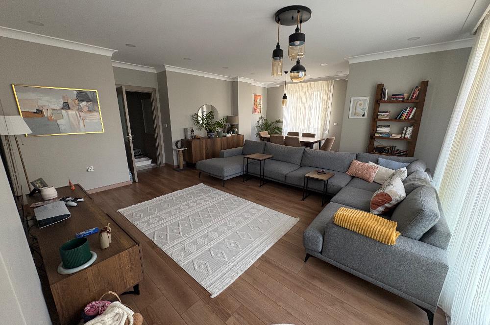 DİVANIN SOKAĞINDA BALKONLU KİRALIK DAİRE