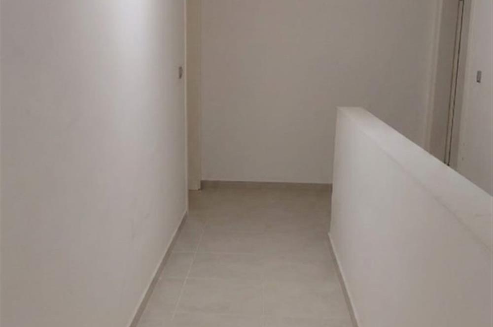 Pendik Yayalar Martan Resident Satılık 4+1 Çatı Dubleksi