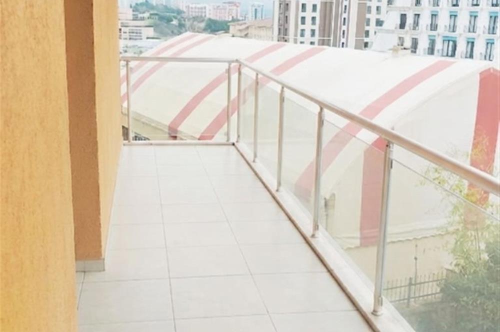 Pendik Yayalar Martan Resident Satılık 4+1 Çatı Dubleksi