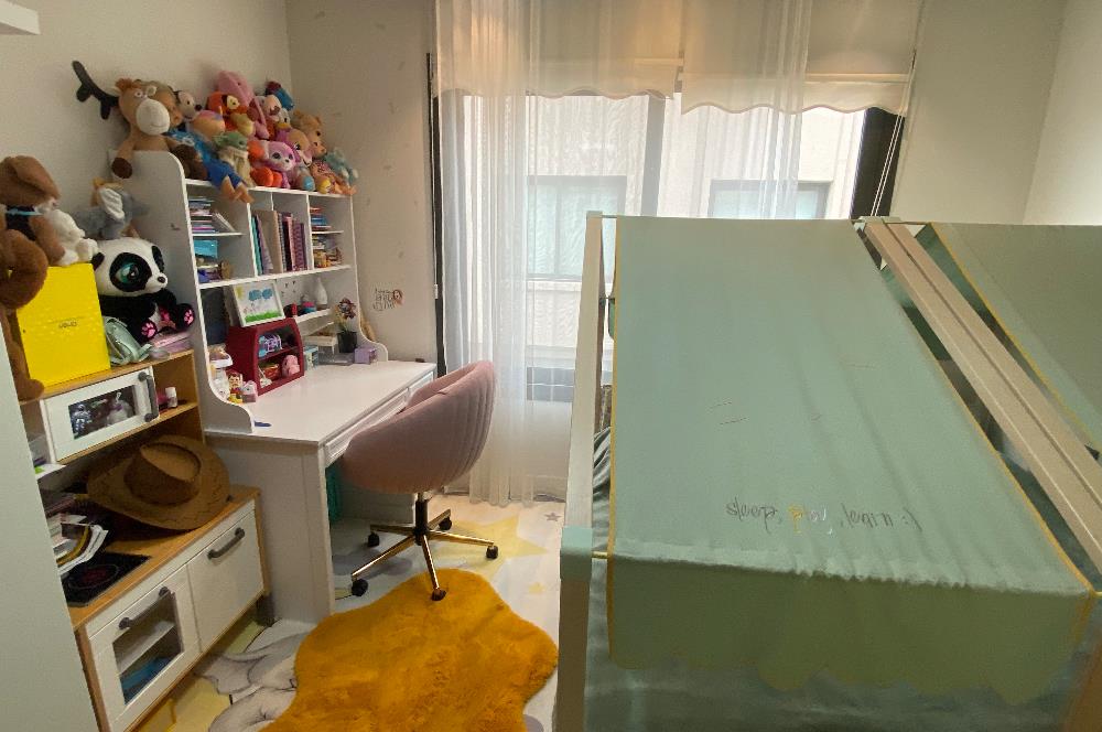 Bardakçı Yüzme Havuzlu Site Mobilyalı Manzaralı Kiralık Daire