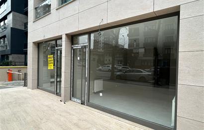 Kozyatağı Kadıpaşa Sokakta yeni 30 m2 SATILIK Dükkan