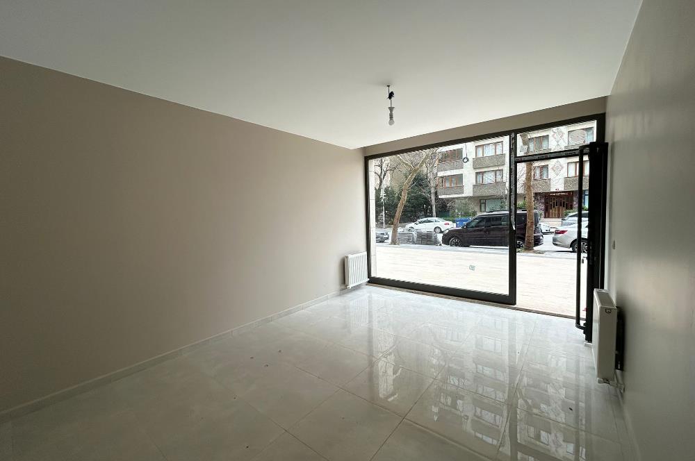 Kozyatağı Kadıpaşa Sokakta yeni 30 m2 SATILIK Dükkan