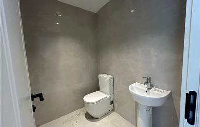 Kozyatağı Kadıpaşa Sokakta yeni 30 m2 SATILIK Dükkan