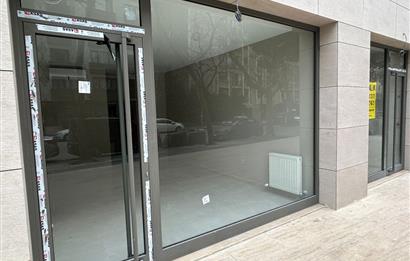 Kozyatağı Kadıpaşa Sokakta yeni 30 m2 SATILIK Dükkan