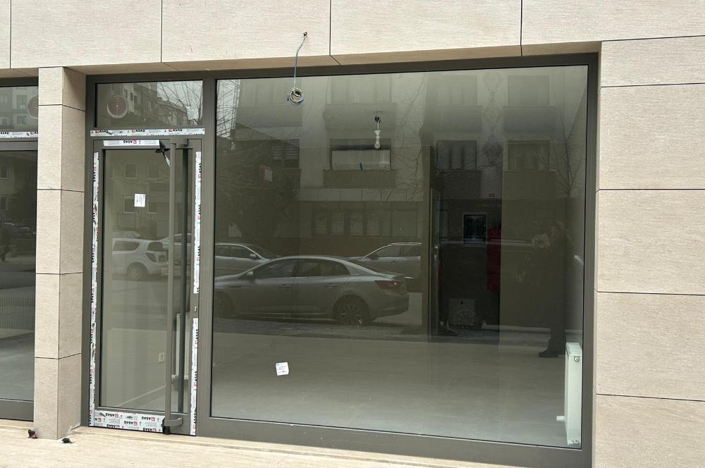 Kozyatağı Kadıpaşa Sokakta yeni 30 m2 SATILIK Dükkan