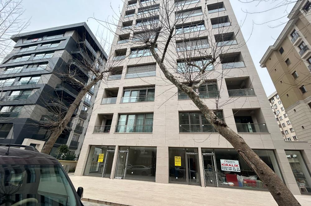 Kozyatağı Kadıpaşa Sokakta yeni 30 m2 SATILIK Dükkan